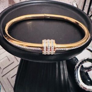 18 K Gold Plated Stainless Steel Screw Bracelet with Crystal Accents - Fashion